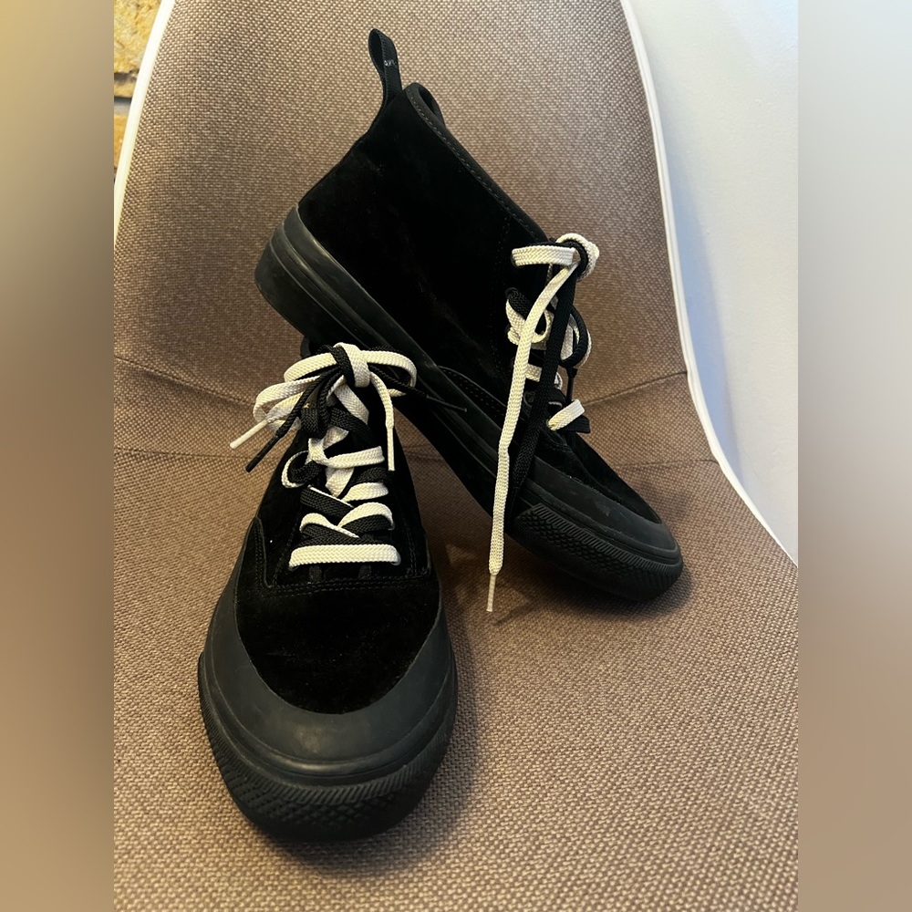 SeaVees Mariner Waterproof High-Top Sneaker — size 10